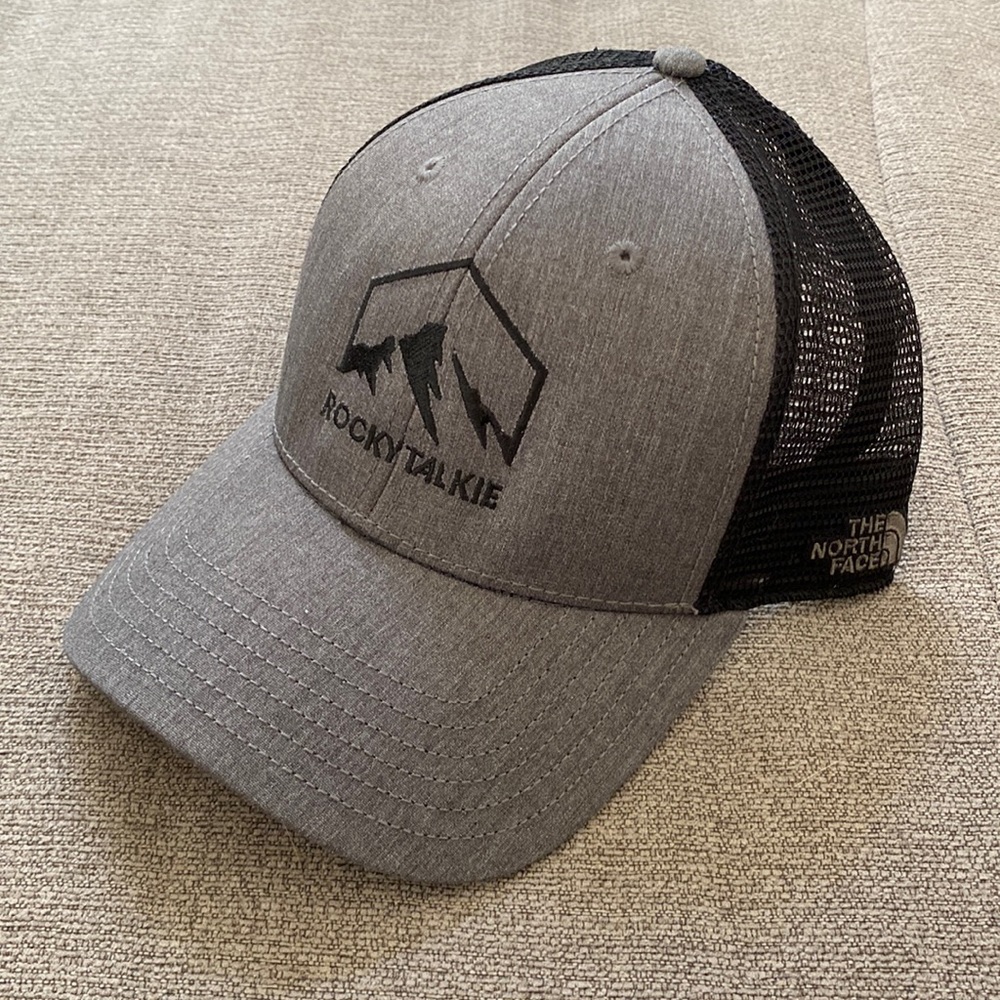 The North Face Mesh Trucker Hat, NWT